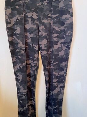 Seven7 Black/Gray/Tan Camo Ponte Knit Stretch Leggings